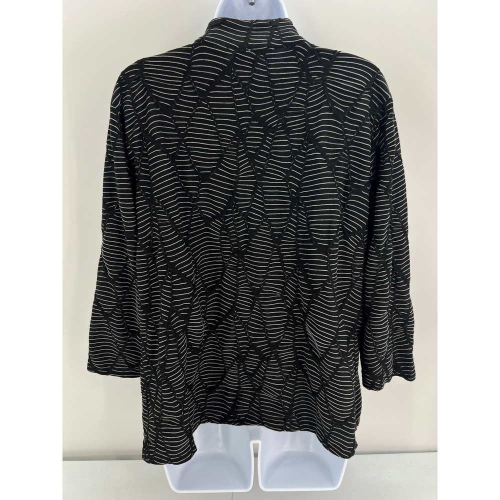 Weekends By Chico's 3 US XL Black Striped Textured Full Zip Mock Neck Jacket - Picture 2 of 14